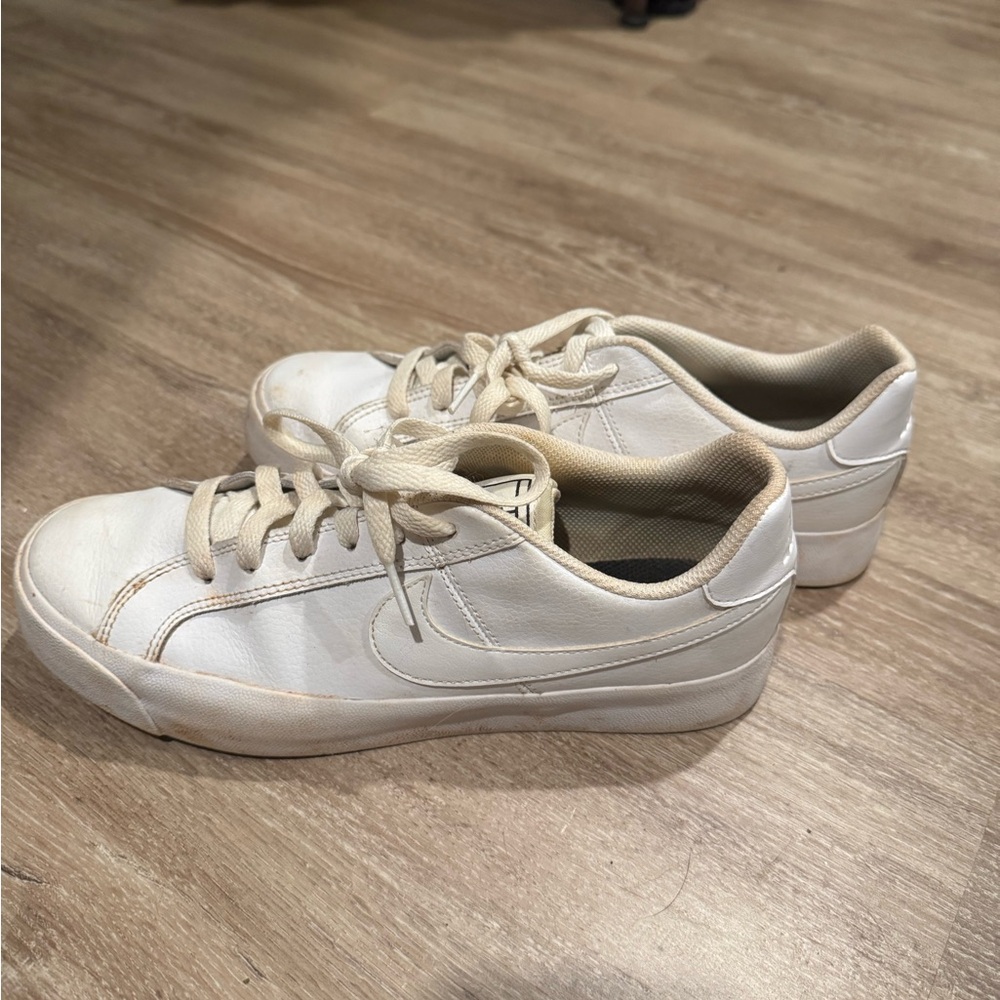 Nike Women's Cream Sneakers